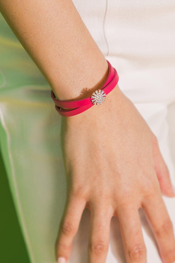 THE DAISY NEVER TAKE OFF BRACELET.