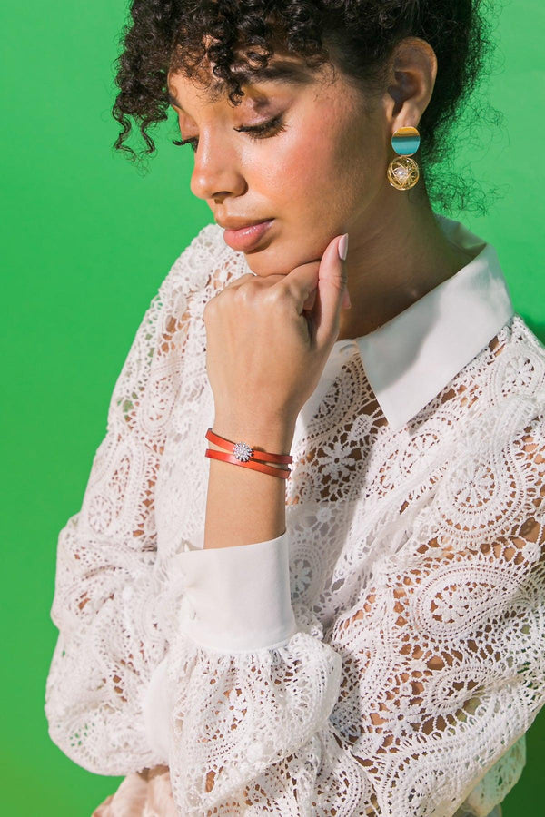THE DAISY NEVER TAKE OFF BRACELET.