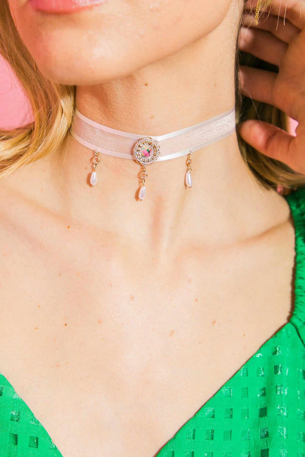 LOLA LACE CHOKER.
