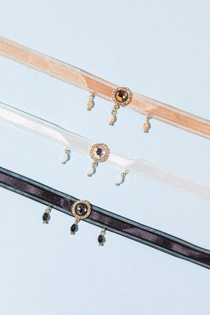 REMINISCENT LACE CHOKER.