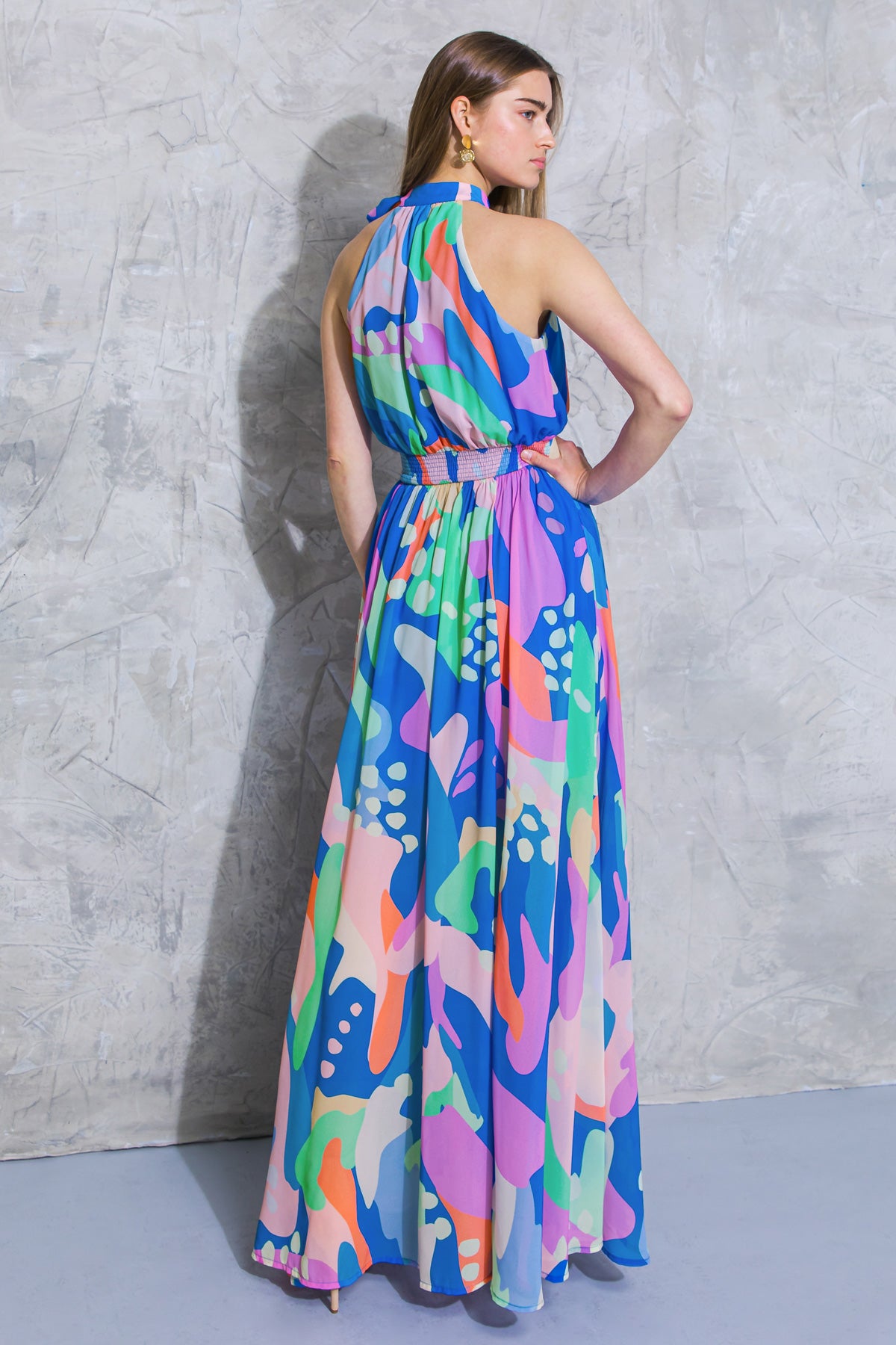 PORTRAIT OF A LADY ON WOVEN MAXI DRESS