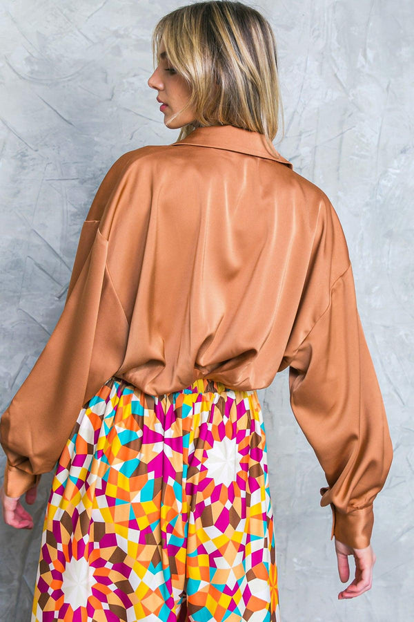 GRACEFUL MOVEMENTS WOVEN TOP.