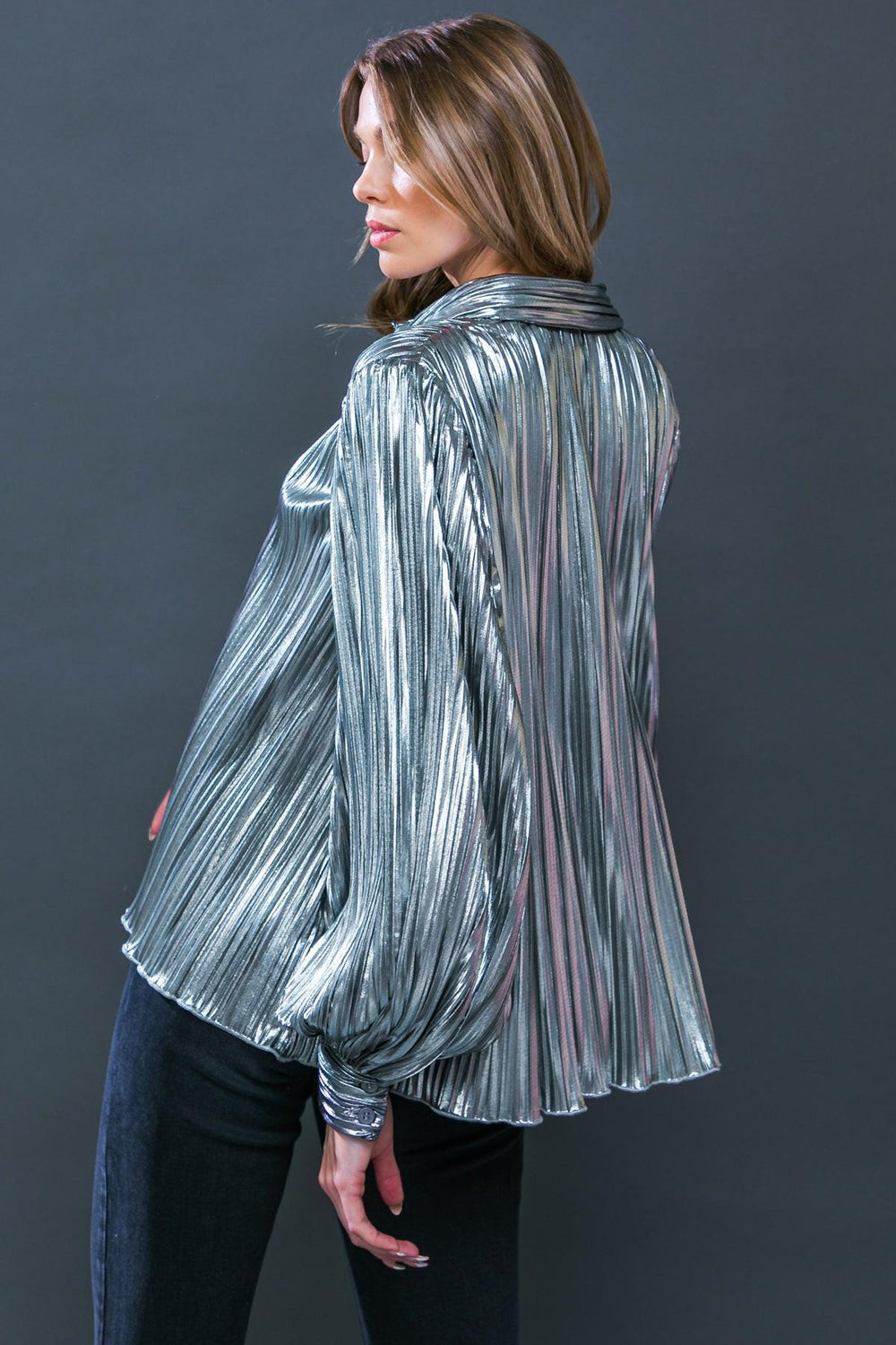 RUNWAY TREND FOILED TOP.