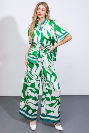 THE KEY TO CHIC WOVEN SATIN PANTS.
