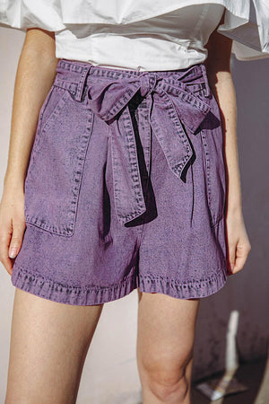EVERYDAY CASUAL DENIM SHORTS.