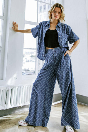 IT'S A SECRET DENIM PANTS.
