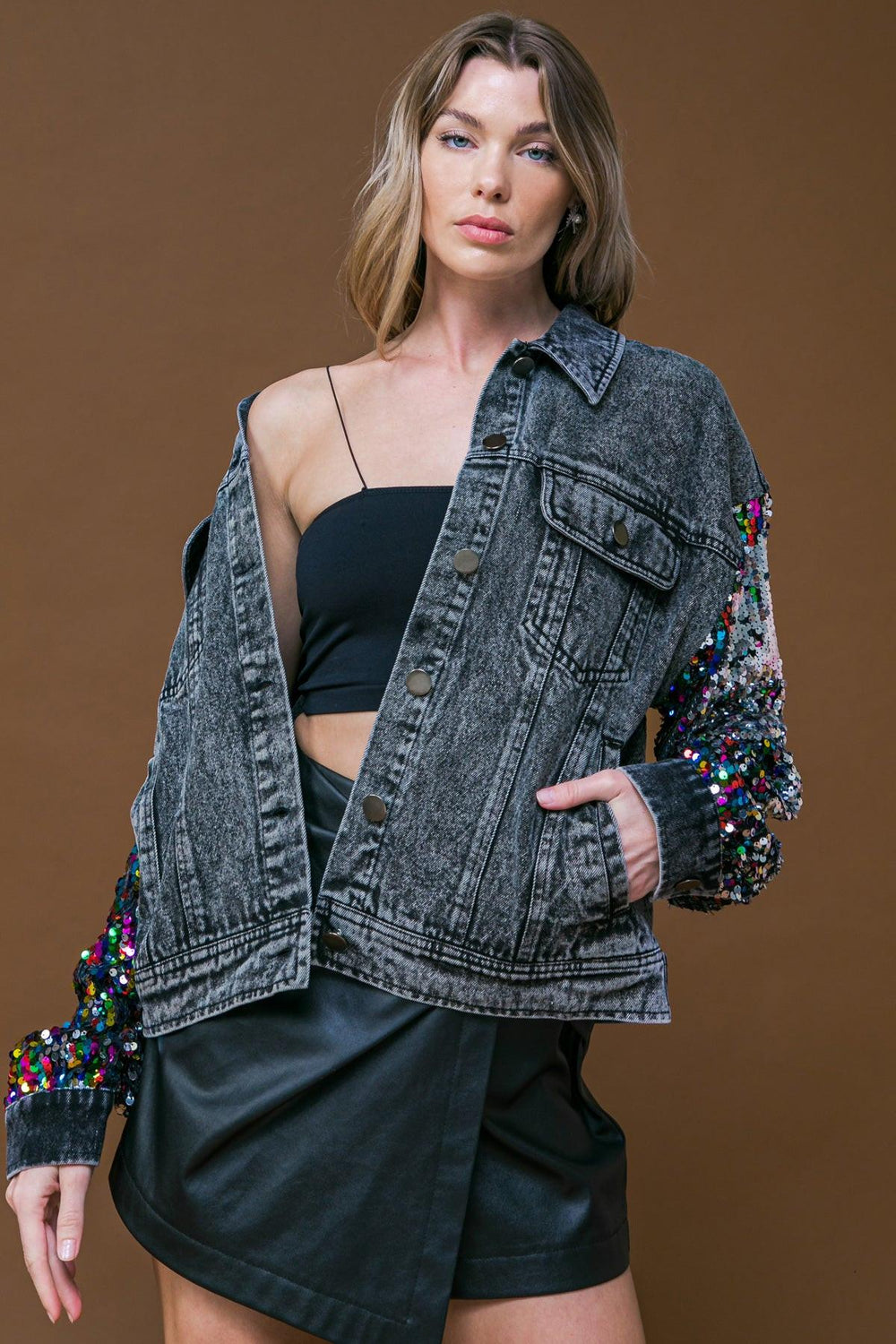 GOING THERE WASHED DENIM JACKET.
