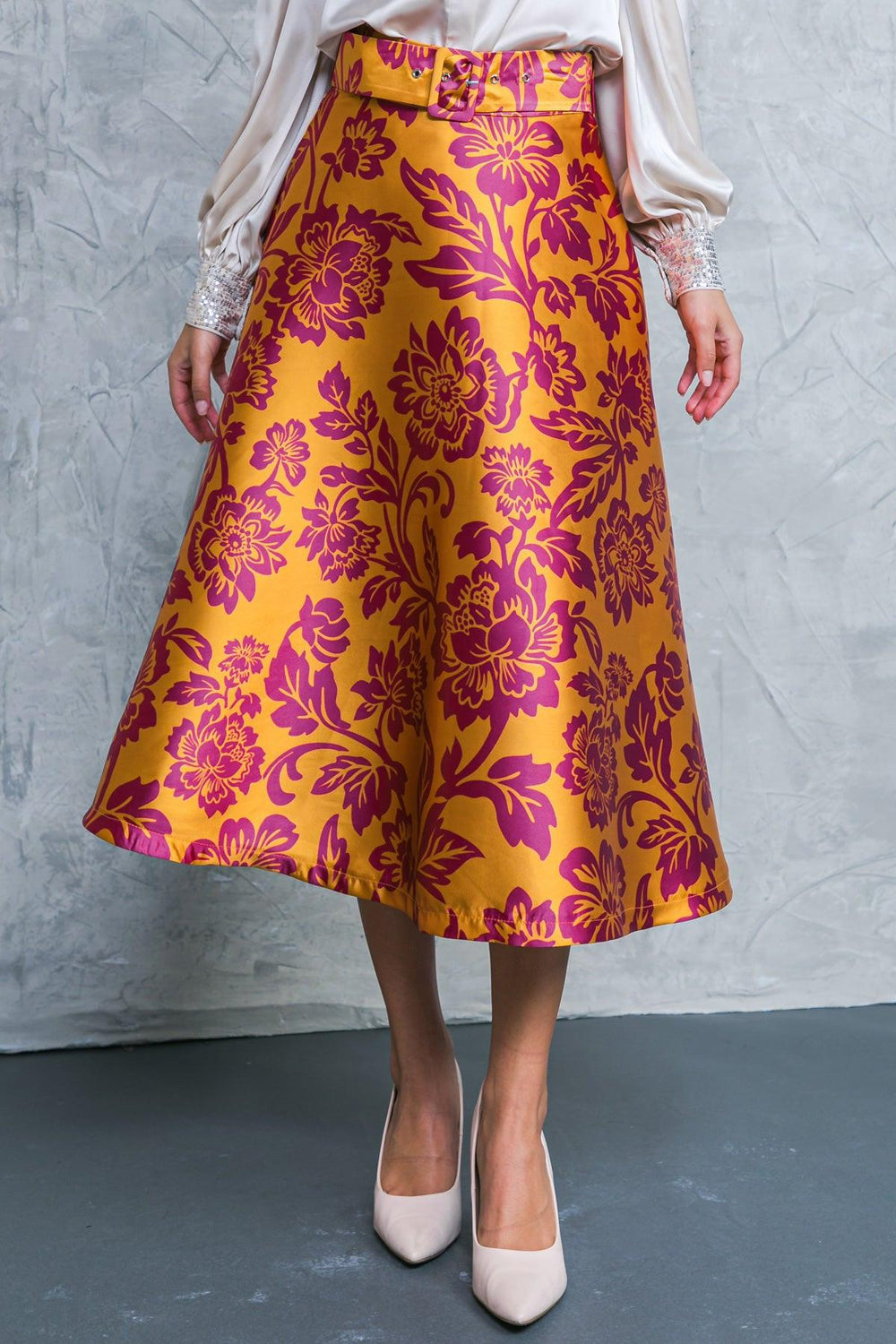 PERFECT REFINEMENT WOVEN SKIRT.