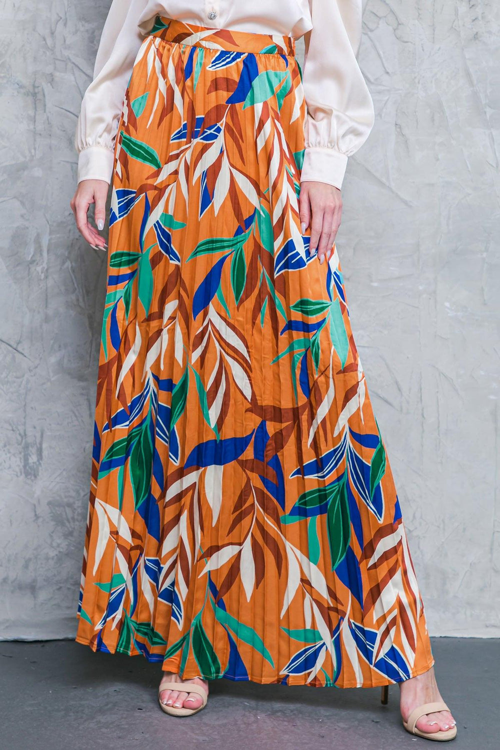 FEELS LIKE FALL WOVEN MAXI SKIRT.