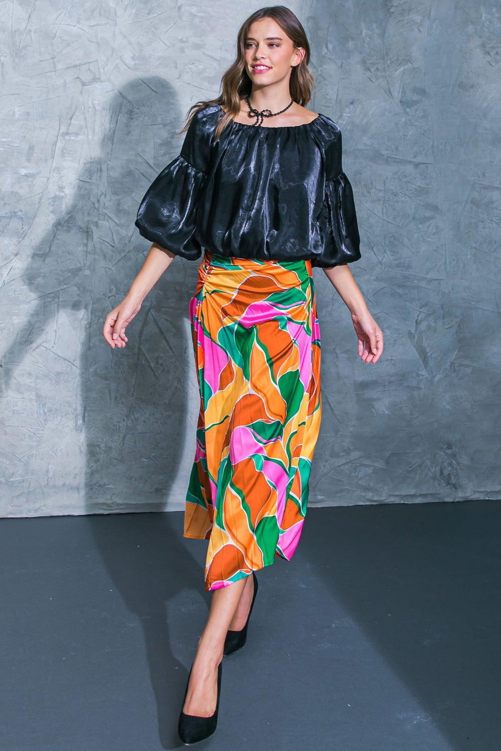 GRACEFUL IMPRESSION WOVEN MIDI SKIRT.