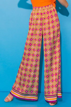 SHE'S BACK IN TOWN WOVEN PANTS.