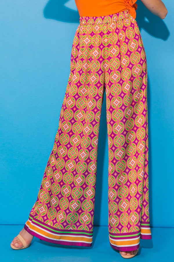 SHE'S BACK IN TOWN WOVEN PANTS.