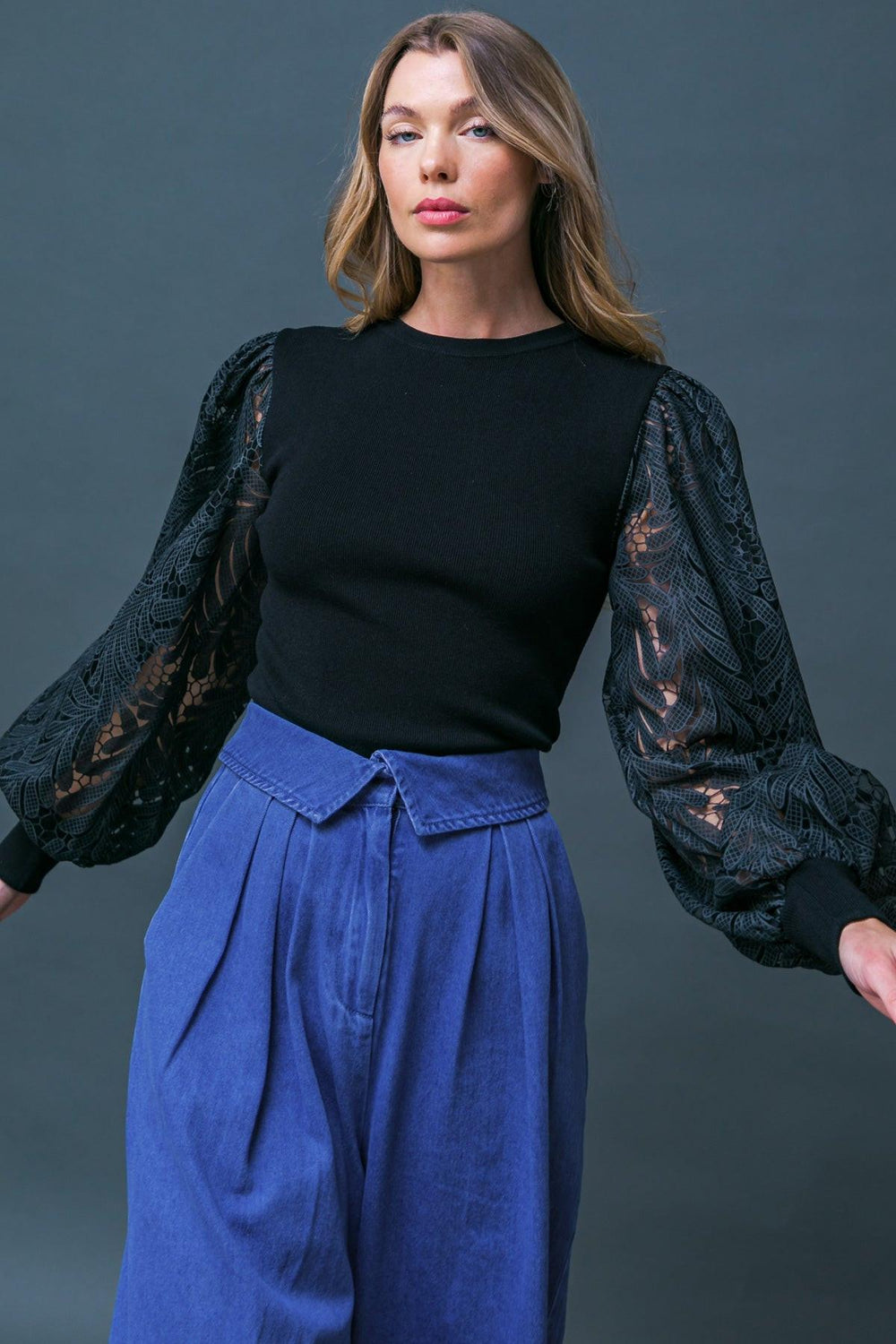 LEISURE LIFE SWEATER TOP.