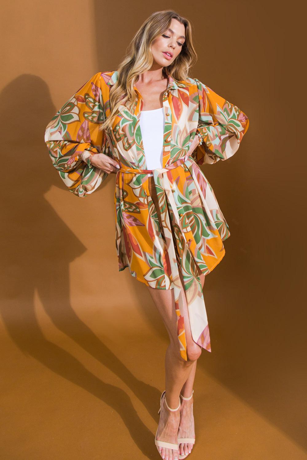 HIGHLY SEASONAL WOVEN TUNIC TOP.