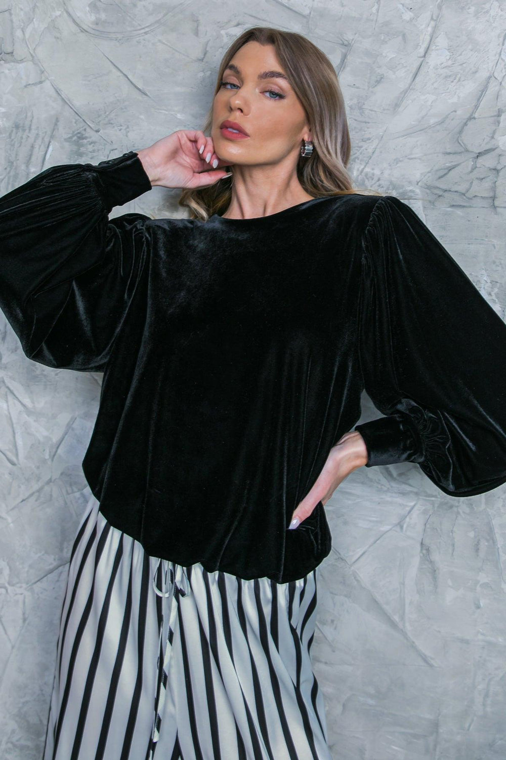 IT'S YOUR TIME VELVET TOP.