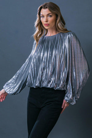 KEY IT DOWN WOVEN TOP.