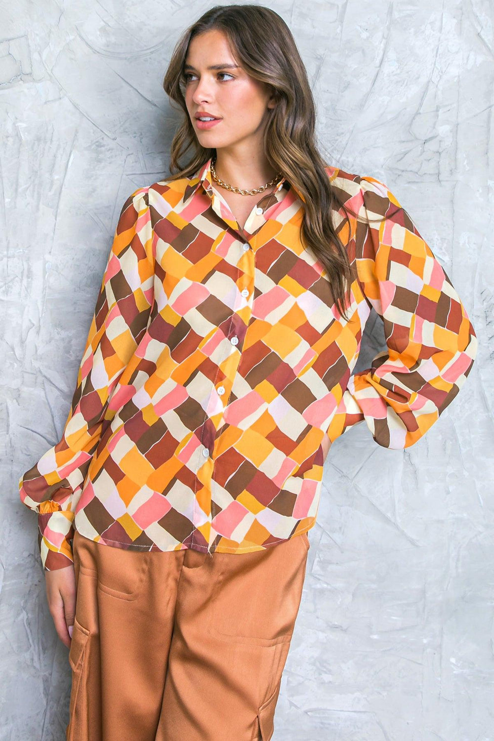 ENJOY EACH DAY WOVEN TOP.