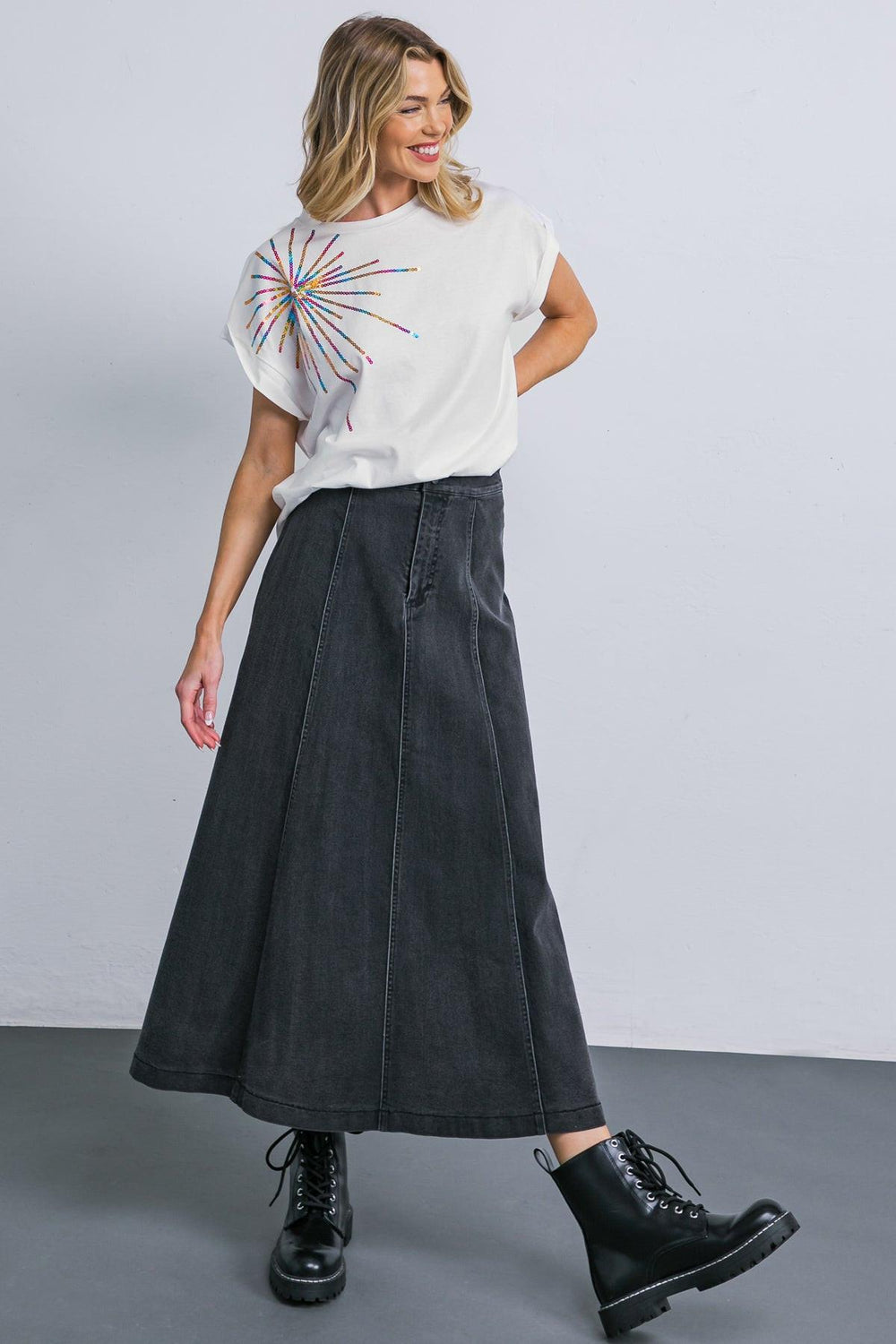 TALK ABOUT BEAUTY KNIT TOP.