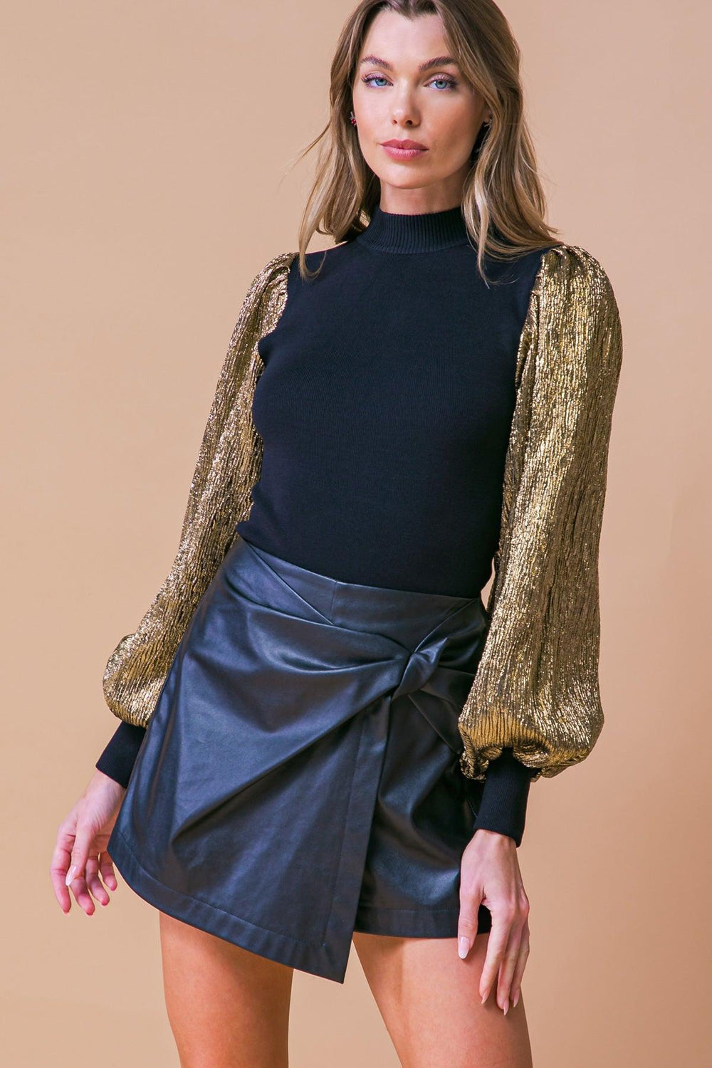 LOVELY ESSENCE SWEATER TOP.