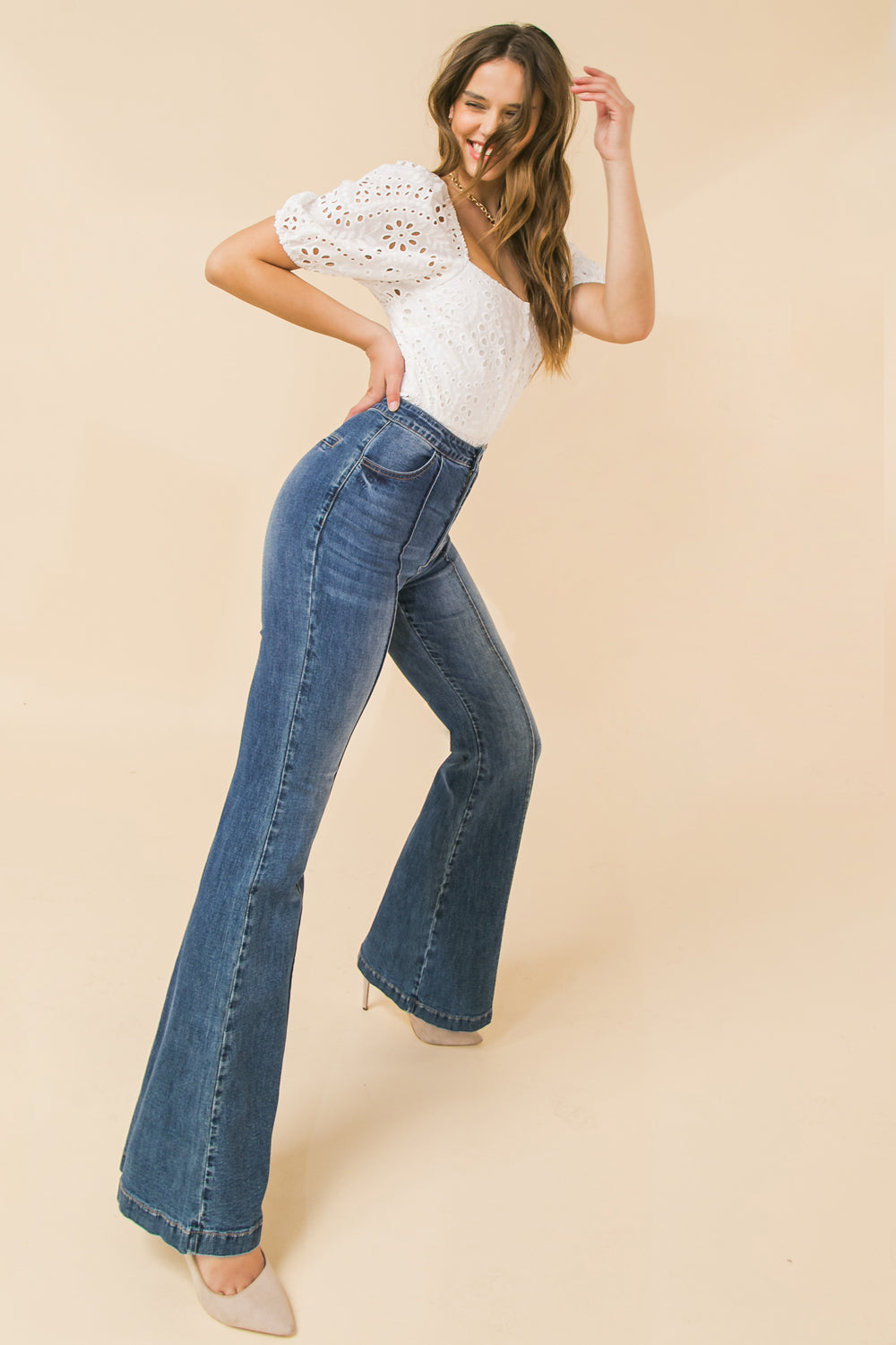 PICK YOUR LOVE FLARE JEANS
