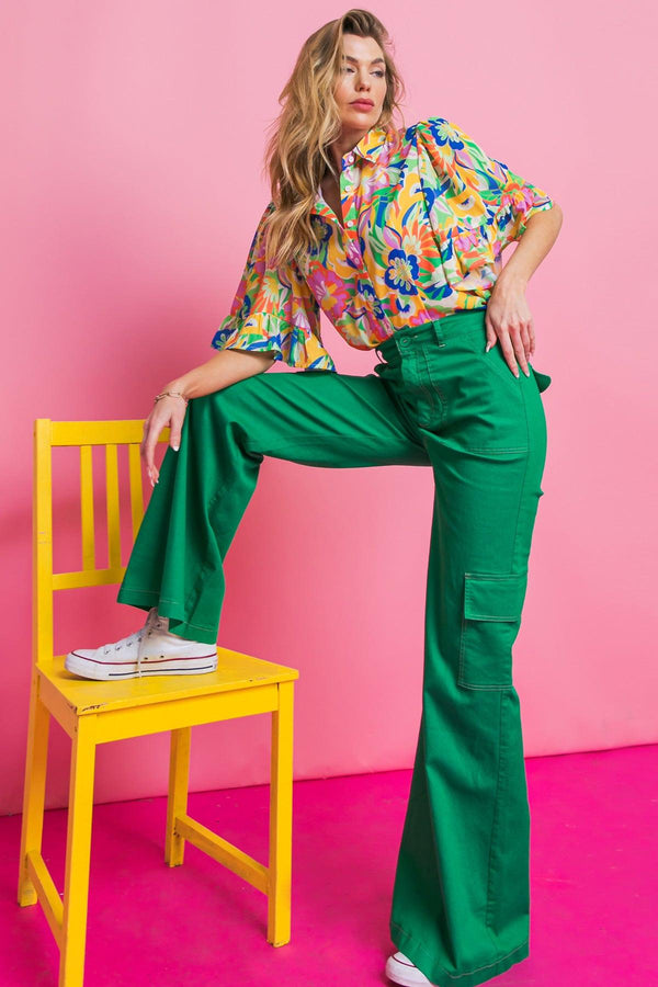 TAKE A WALK WITH ME WOVEN CARGO PANTS.