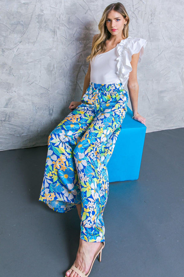 CRUISING THROUGH WOVEN PANTS.