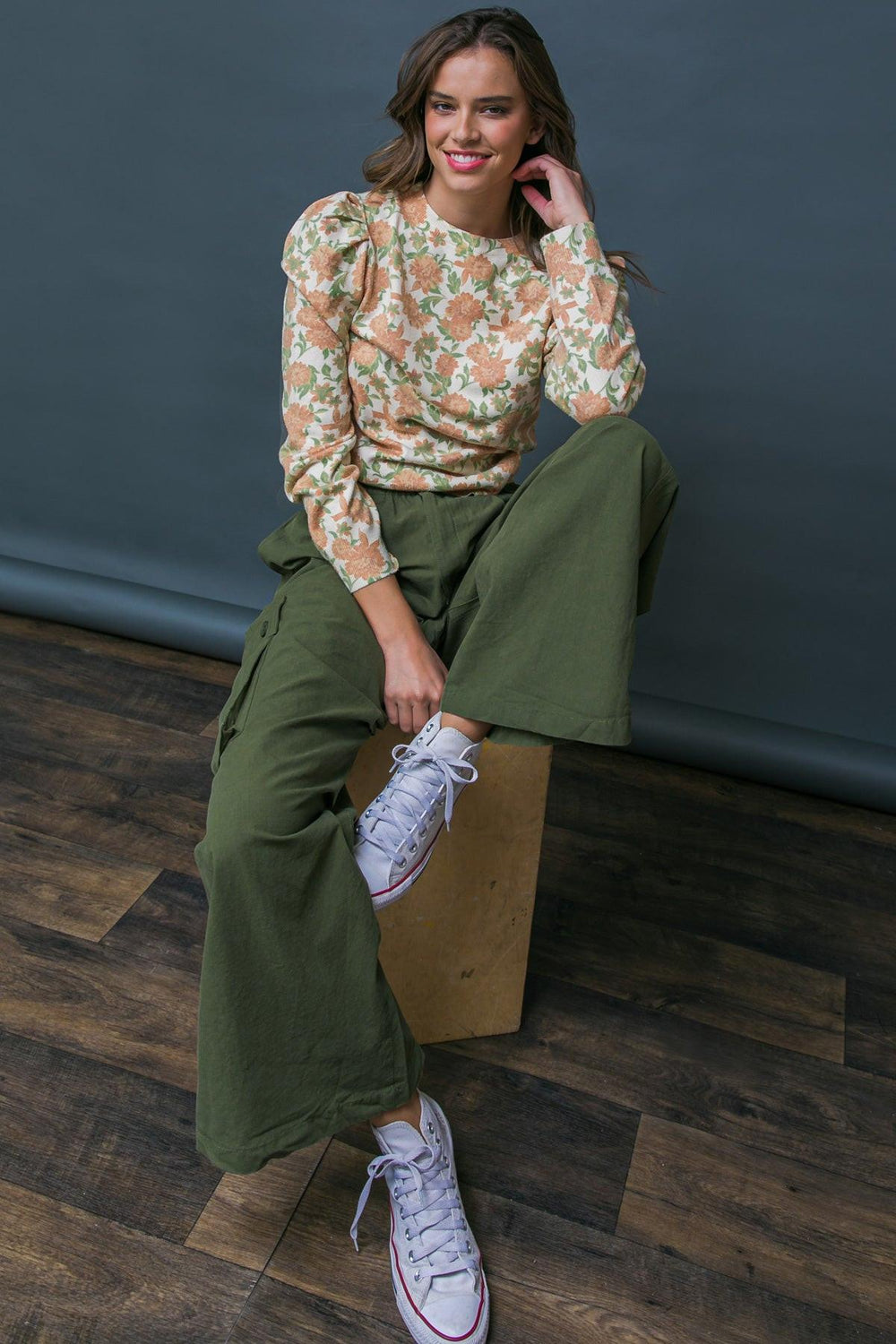 INCREDIBLE MOMENTS WOVEN CARGO PANTS.