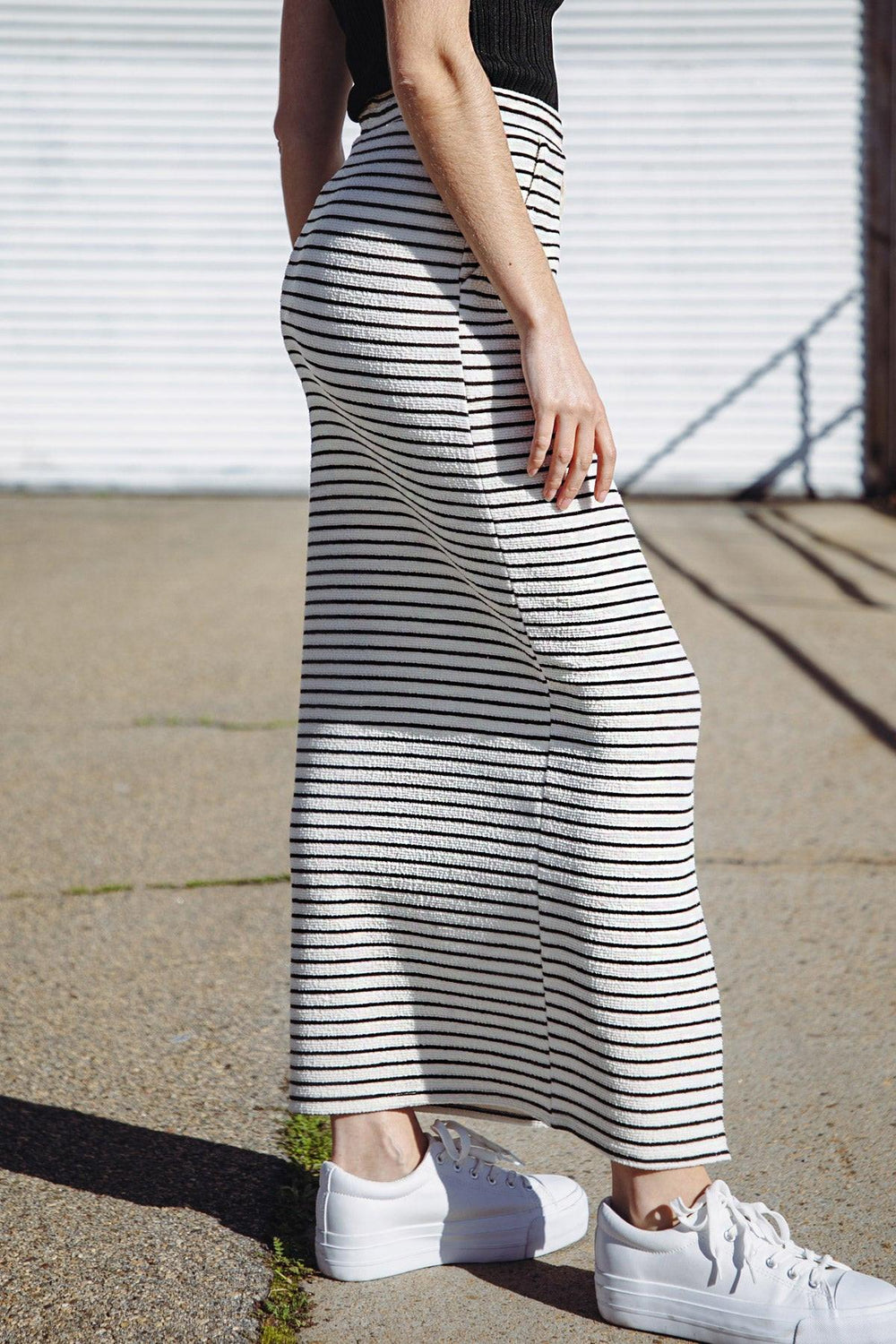 PRETTY ON POINT KNIT SKIRT.
