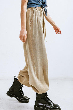 A CHILL MOMENT JOGGER PANTS.