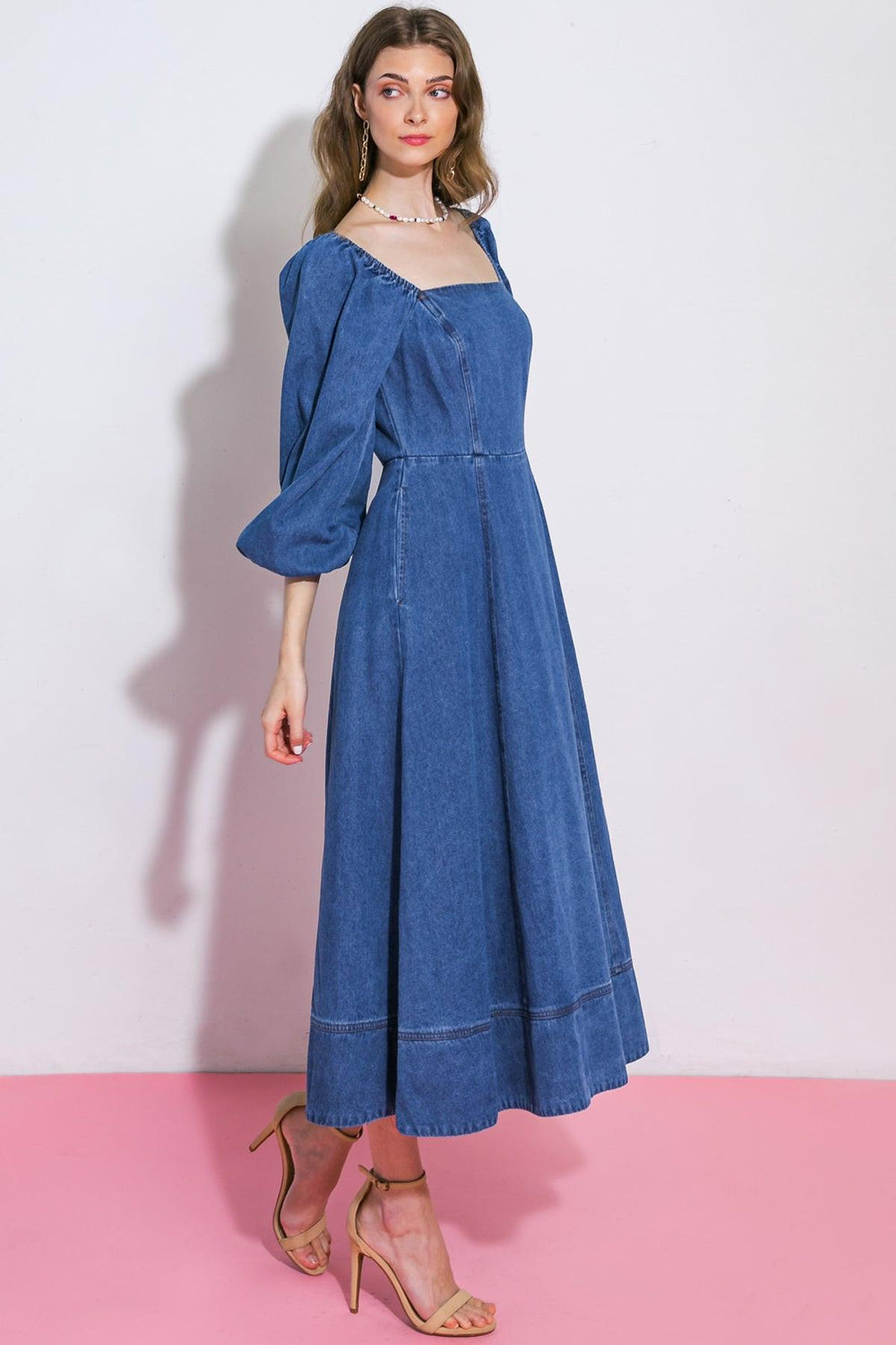 FEELIN'S GROOVY DENIM MIDI DRESS.