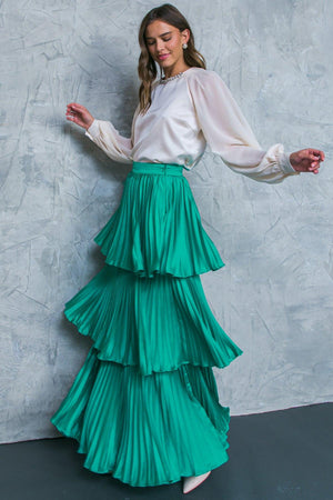 IN LOVE WITH ME WOVEN SKIRT.
