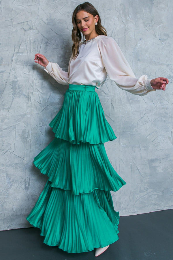 IN LOVE WITH ME WOVEN SKIRT.
