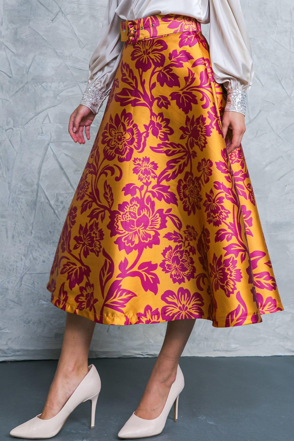 PERFECT REFINEMENT WOVEN SKIRT.