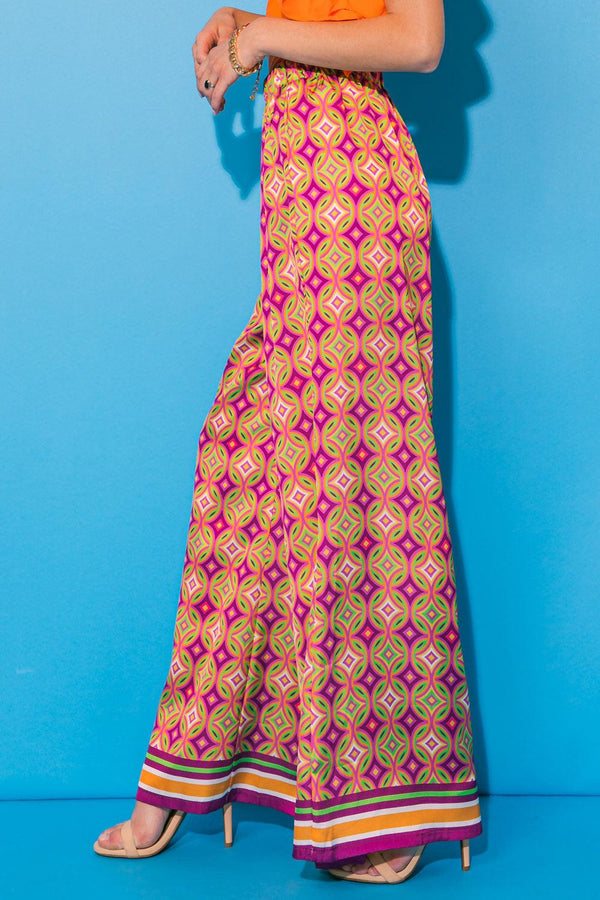 SHE'S BACK IN TOWN WOVEN PANTS.