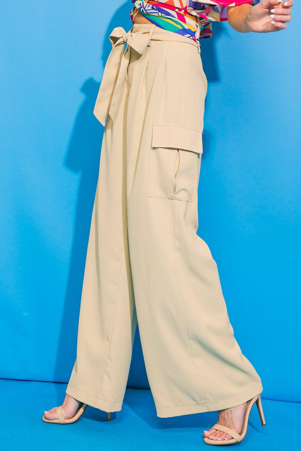 A GOOD WOMAN WOVEN PANTS.