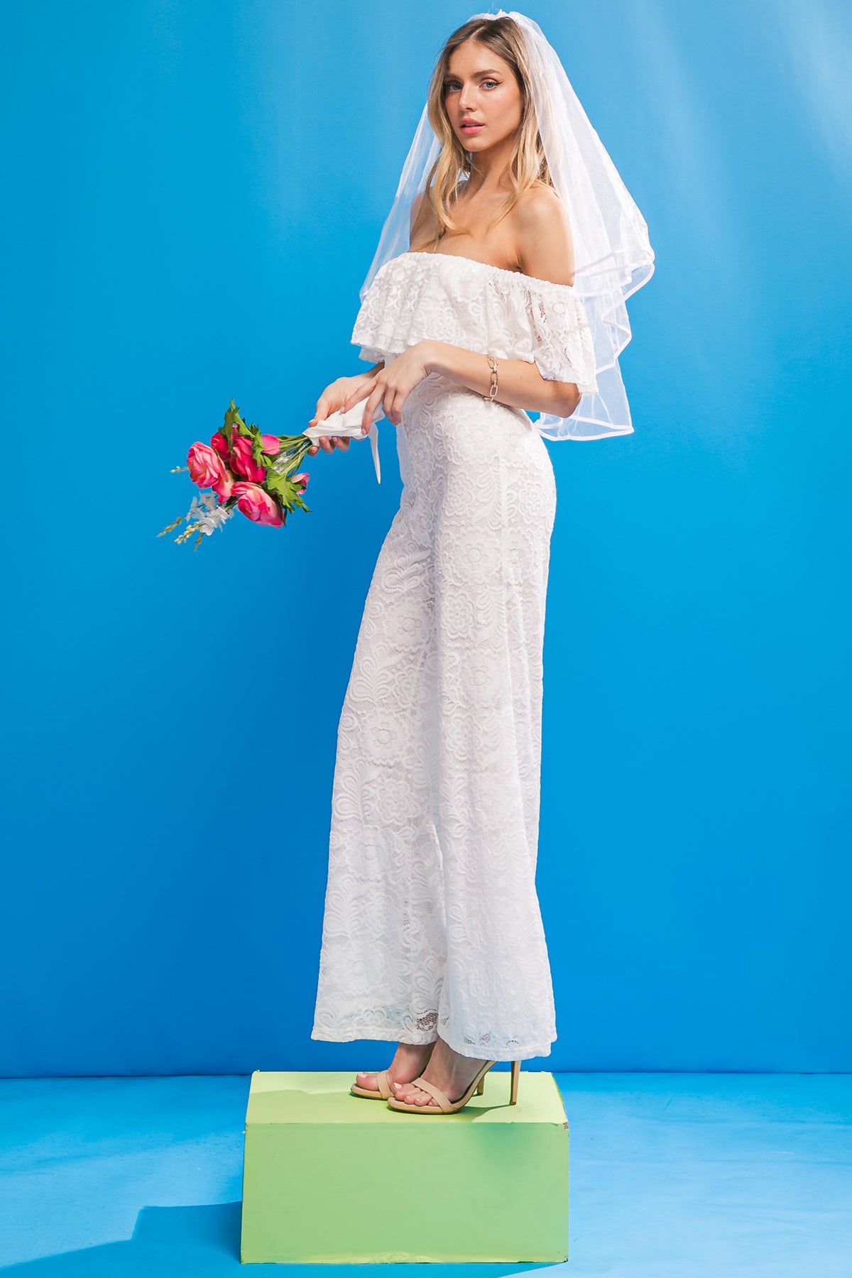 Off-The-Shoulder Eyelash Lace Sheath Wedding Dress