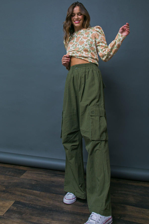 INCREDIBLE MOMENTS WOVEN CARGO PANTS.