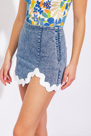 WYNWOOD WALLS DENIM SKORT.