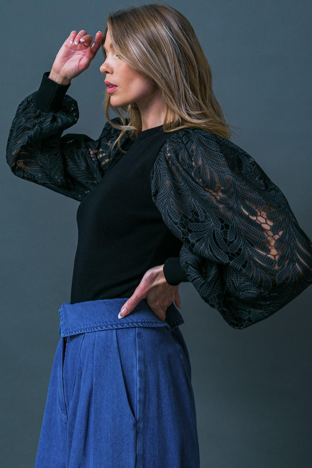 LEISURE LIFE SWEATER TOP.