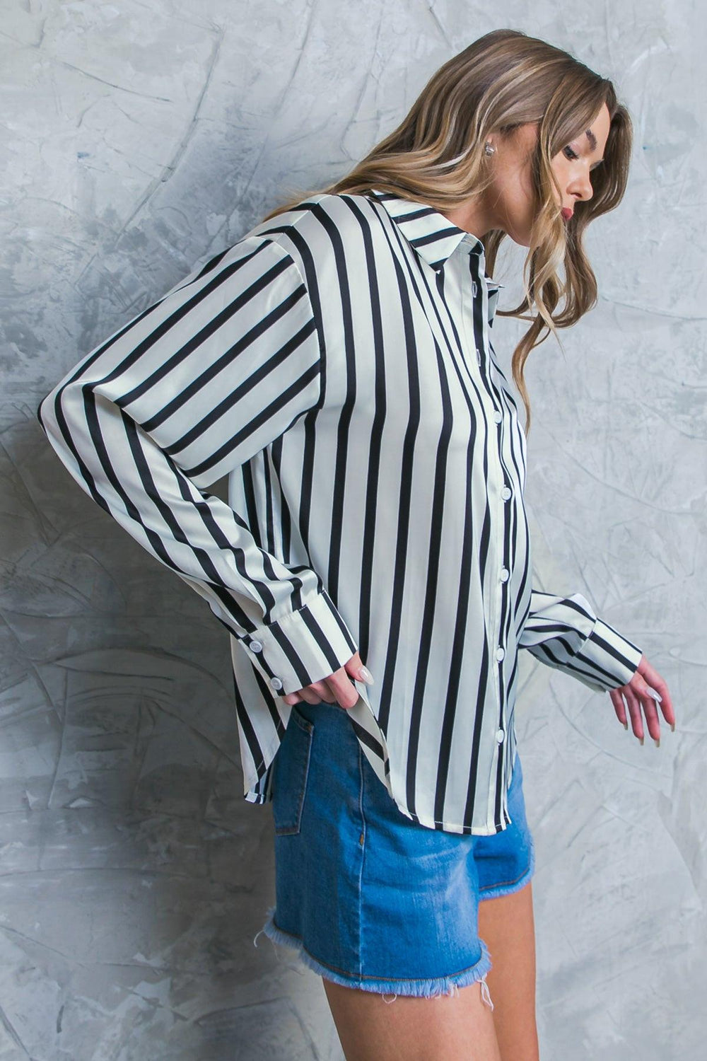 NOTHING TO REGRET SATIN WOVEN TOP.