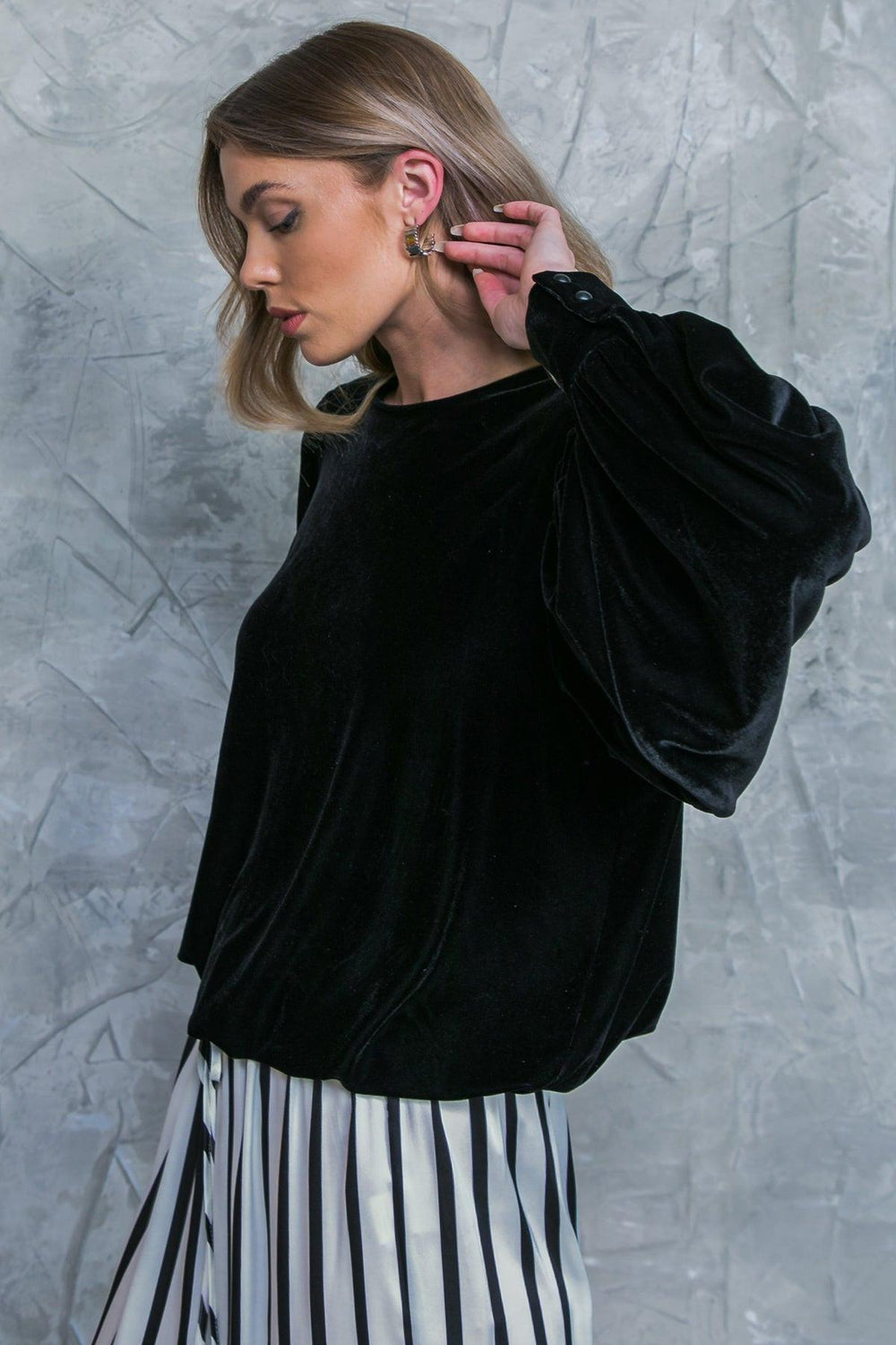 IT'S YOUR TIME VELVET TOP.