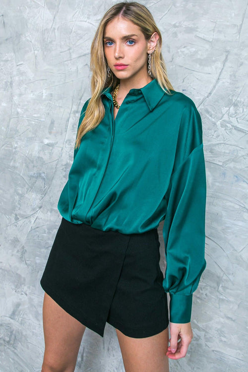 GRACEFUL MOVEMENTS WOVEN TOP.