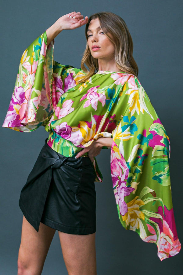 EXTRAVAGANT PRESENCE WOVEN TOP.