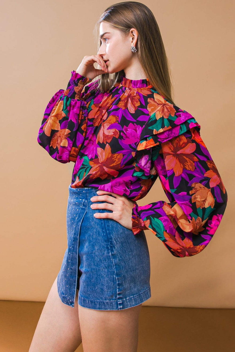 MOODY SWEETIE WOVEN TOP.