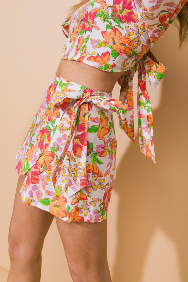 ALL OF MY LOVE WOVEN TOP AND SKORT SET.